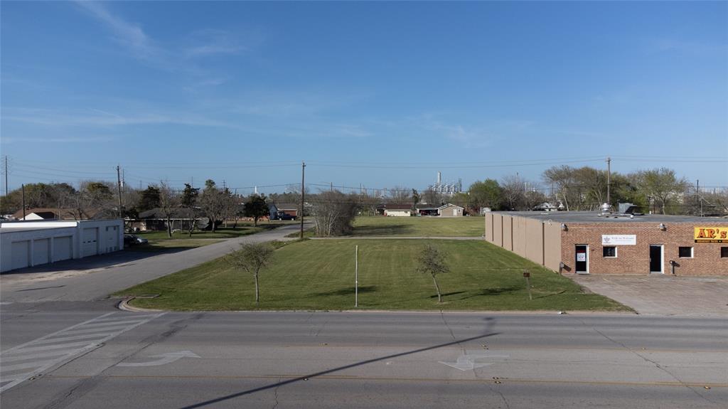 N Gulf Boulevard, Freeport, Texas image 3