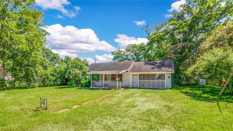 A home in Clute