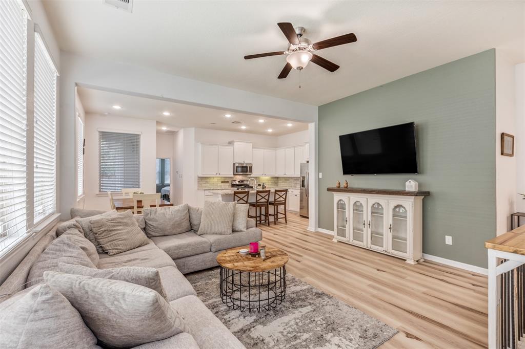 234 Biltmore Loop, Montgomery, Texas image 3