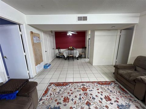 6606 De Moss Drive 1505 Houston TX 77074