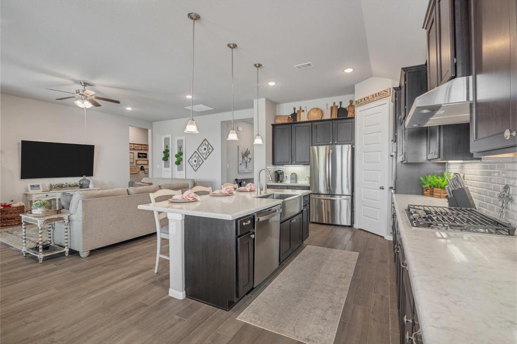 15310 Spring Lake Avenue, Mont Belvieu, Texas image 18