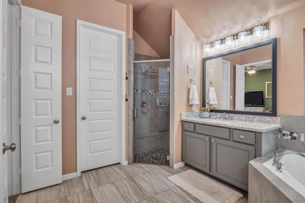 15310 Spring Lake Avenue, Mont Belvieu, Texas image 27
