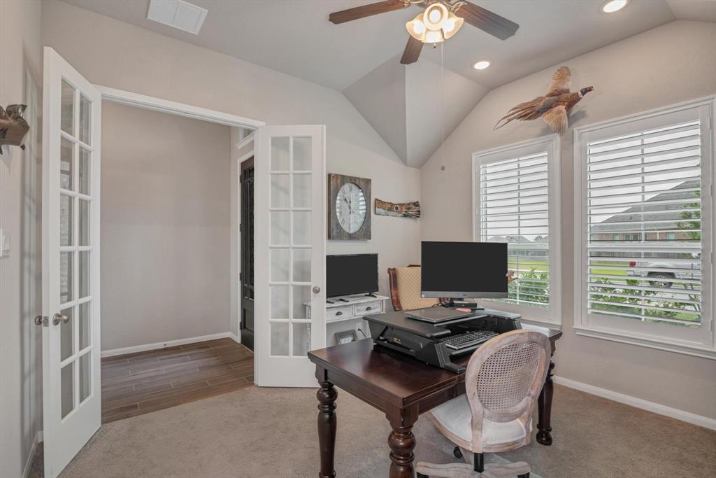 15310 Spring Lake Avenue, Mont Belvieu, Texas image 10