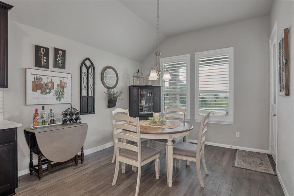 15310 Spring Lake Avenue, Mont Belvieu, Texas image 19