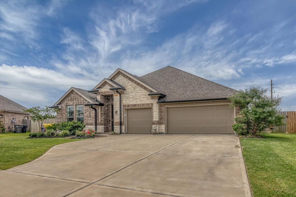 15310 Spring Lake Avenue, Mont Belvieu, Texas image 5