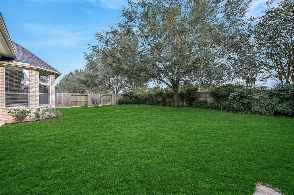 2524 Garnetfield Lane, Friendswood, Texas image 26