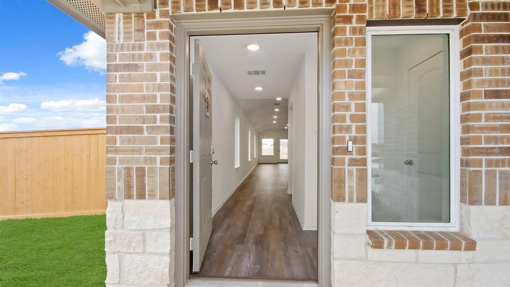 231 Ice Shore Trail, Dayton, Texas image 3