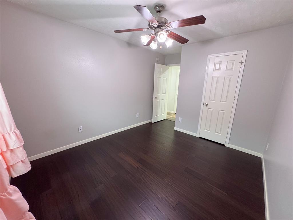 2819 Lakecrest Way Drive, Katy, Texas image 18