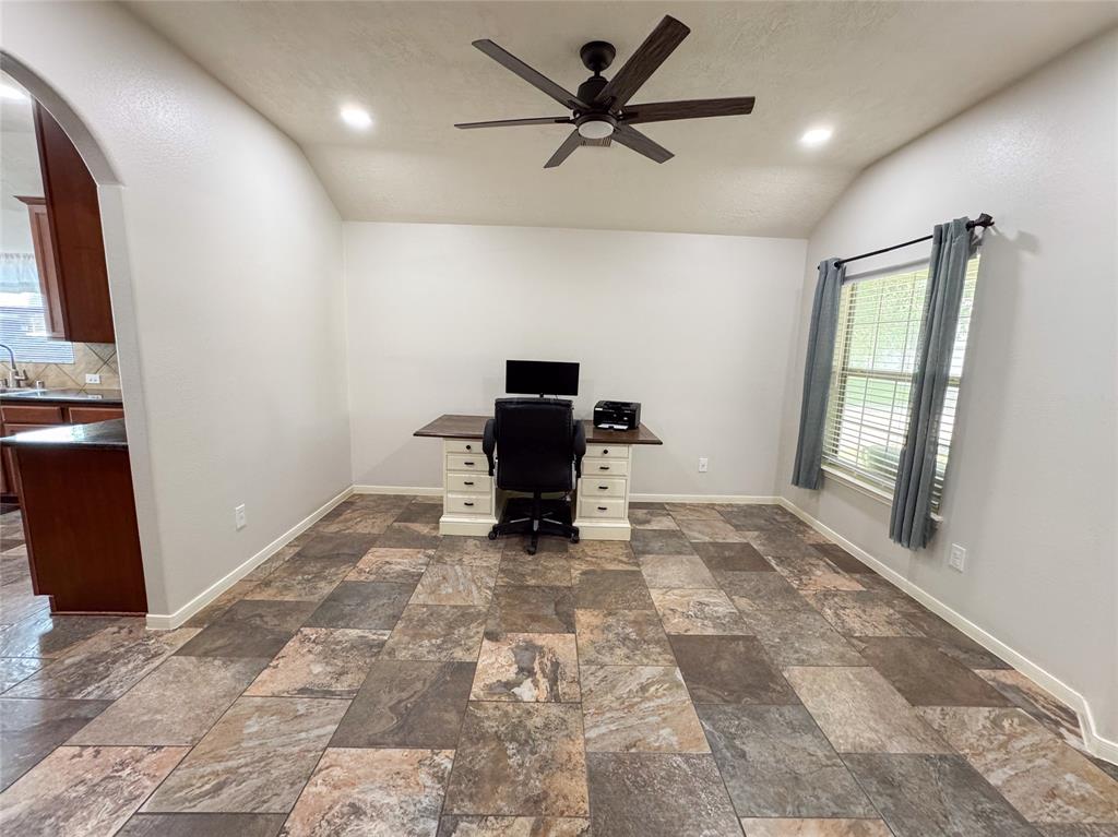 2819 Lakecrest Way Drive, Katy, Texas image 14