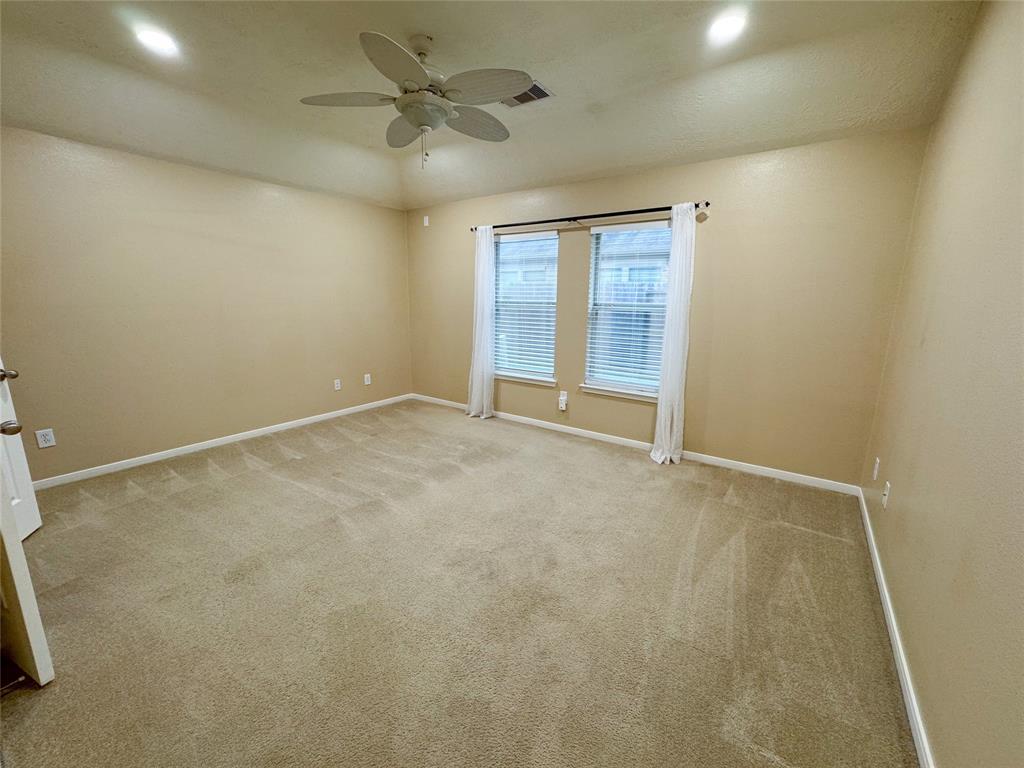 2819 Lakecrest Way Drive, Katy, Texas image 8