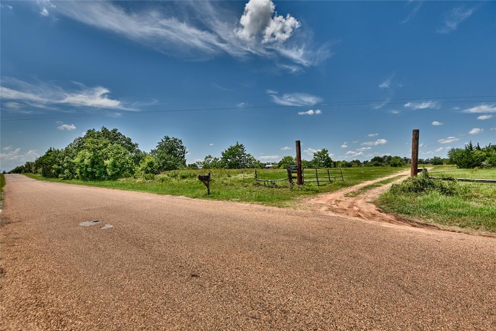 1361 Zimmerscheidt Road, Columbus, Texas image 1