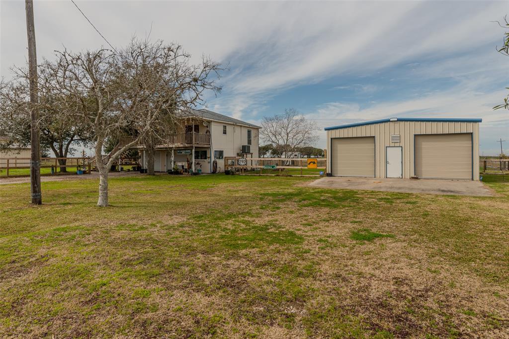 108 Linda Street, Anahuac, Texas image 4