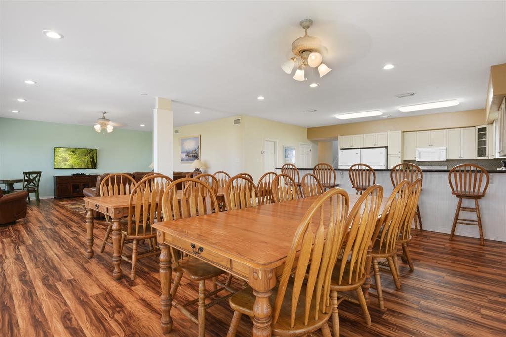 2438 Bluewater Highway, Surfside Beach, Texas image 10