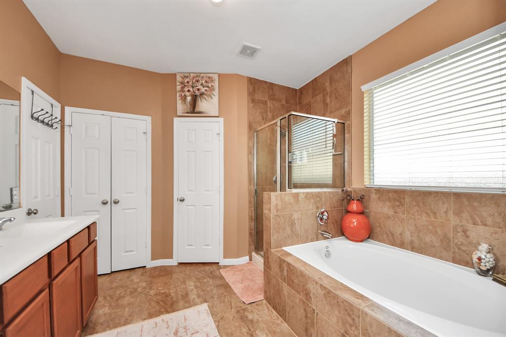 24418 Peroni Drive, Richmond, Texas image 39