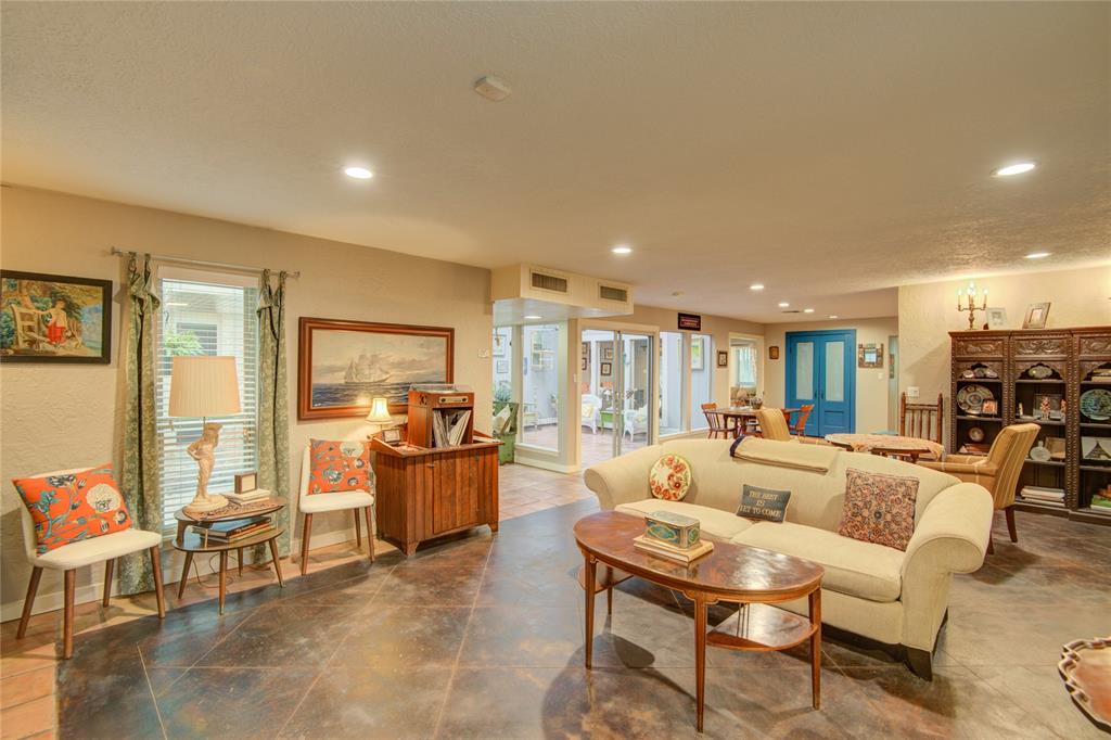 5415 Coral Gables Drive, Houston, Texas image 8