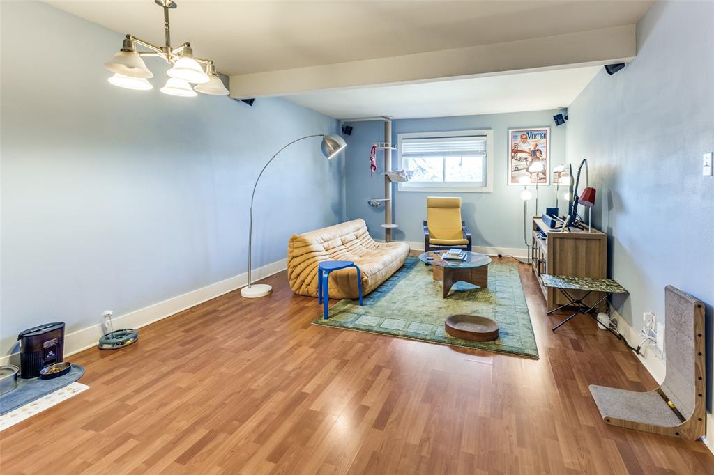 3815 Guadalupe Street 305