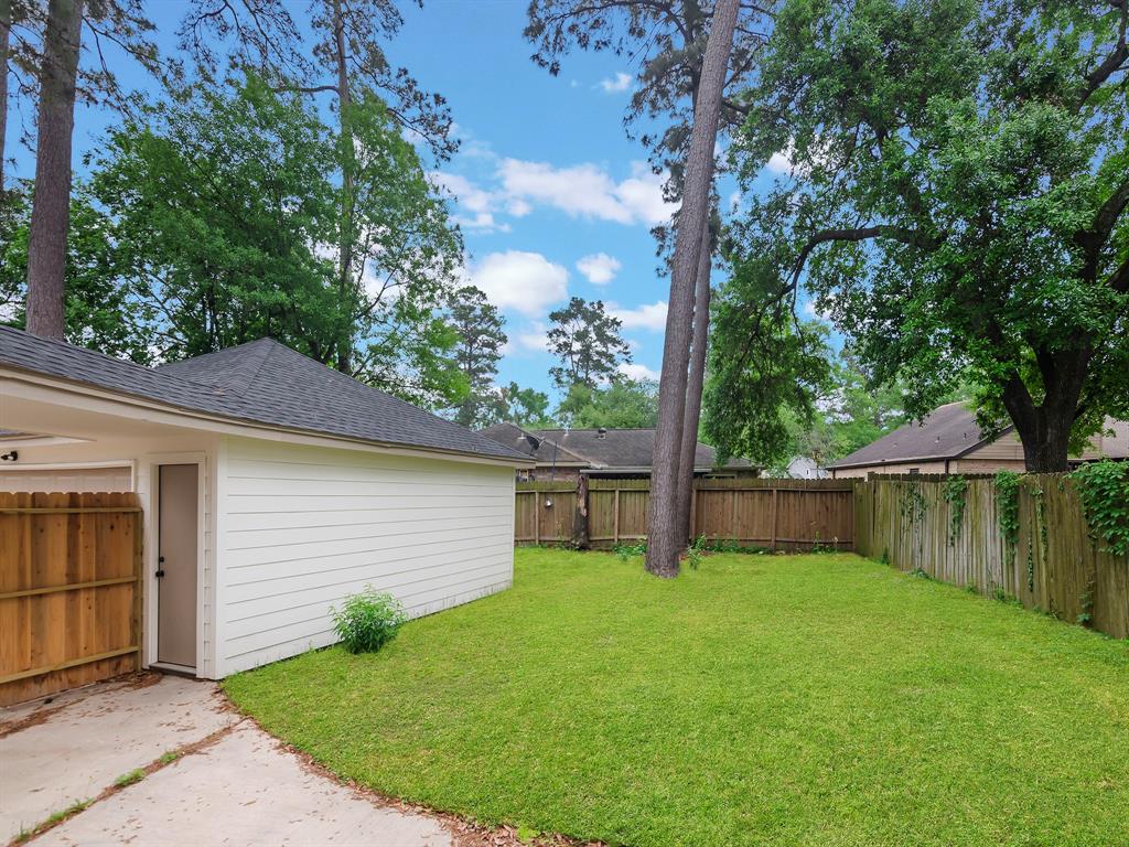 8319 Autumn Willow Drive, Tomball, Texas image 30