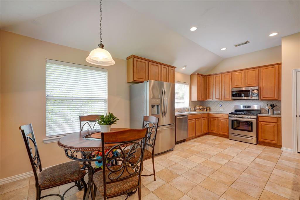 7614 Golden Thistle Lane, Cypress, Texas image 21
