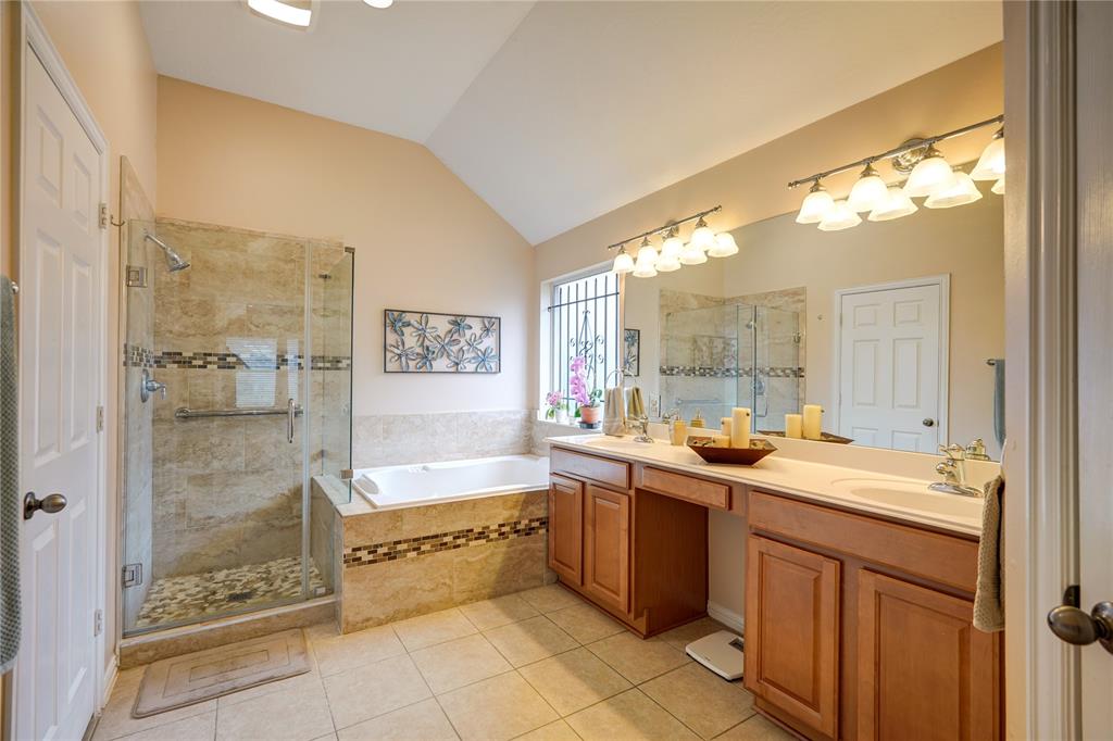 7614 Golden Thistle Lane, Cypress, Texas image 27