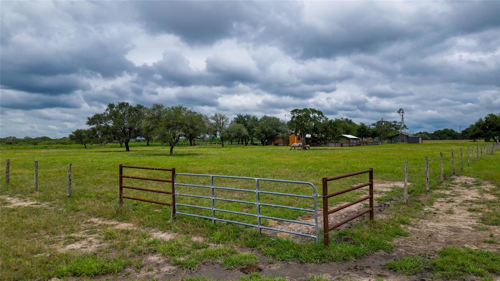 403 Hickey Road, Yoakum, Texas image 38