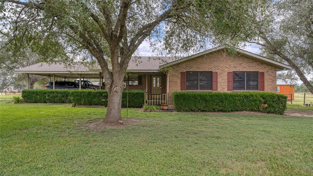 403 Hickey Road, Yoakum, Texas image 9