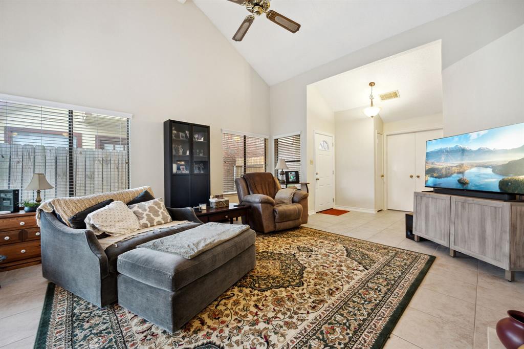 8621 Beechcrest Street, Houston, Texas image 10