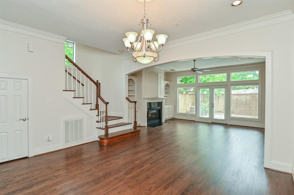 Houston, Texas 77007, United States, 3 Bedrooms Bedrooms, ,4 BathroomsBathrooms,Residential,Active,141174