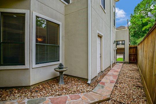 Houston, Texas 77007, United States, 3 Bedrooms Bedrooms, ,4 BathroomsBathrooms,Residential,Active,141174