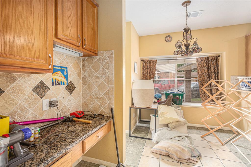 2526 Sand Castle Court, Seabrook, Texas image 11