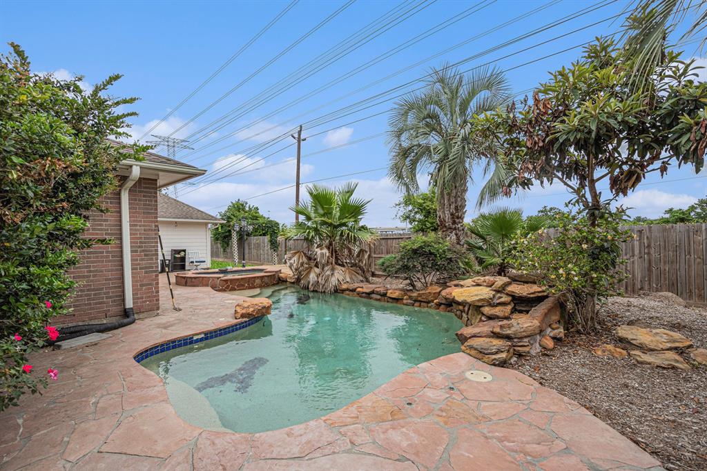 2526 Sand Castle Court, Seabrook, Texas image 29