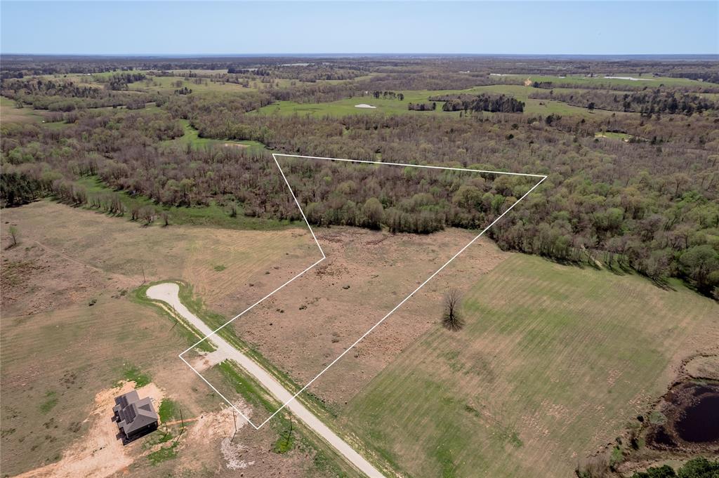 Tract 32 Buckhorn Creek Drive, Crockett, Texas image 1
