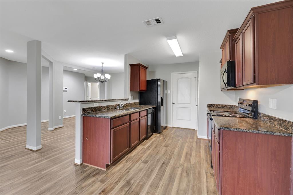 17415 Cedar Rock Drive, Hockley, Texas image 4