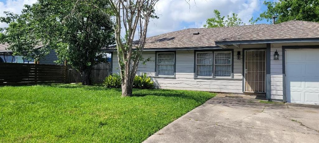 9227 Lake Park Drive, Houston, Texas image 2