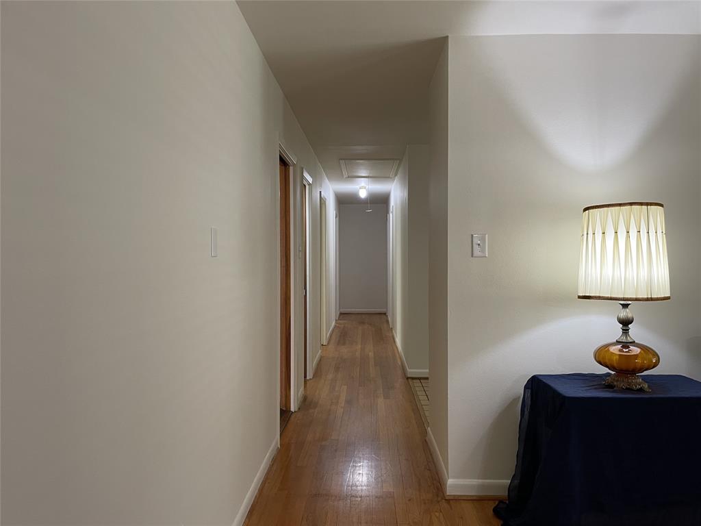 104 W Dallas Street, Conroe, Texas image 18