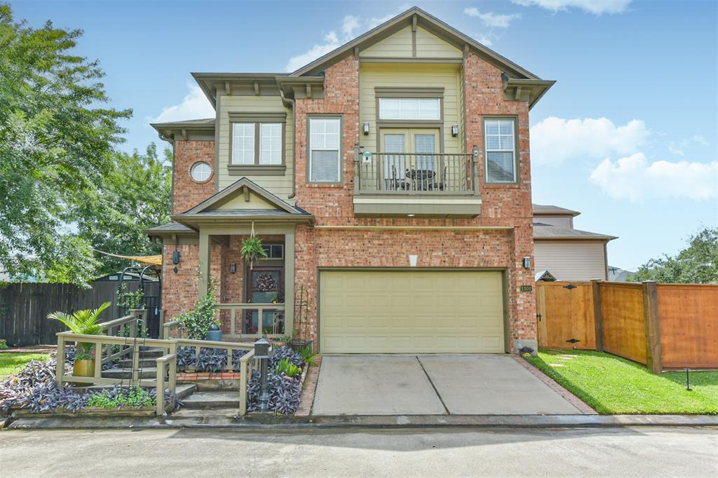 1301 Ketch Court, League City, Texas image 2