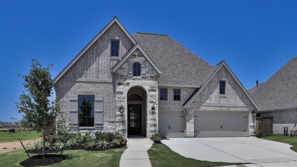 11931 Greenwood Drive, Mont Belvieu, Texas image 1