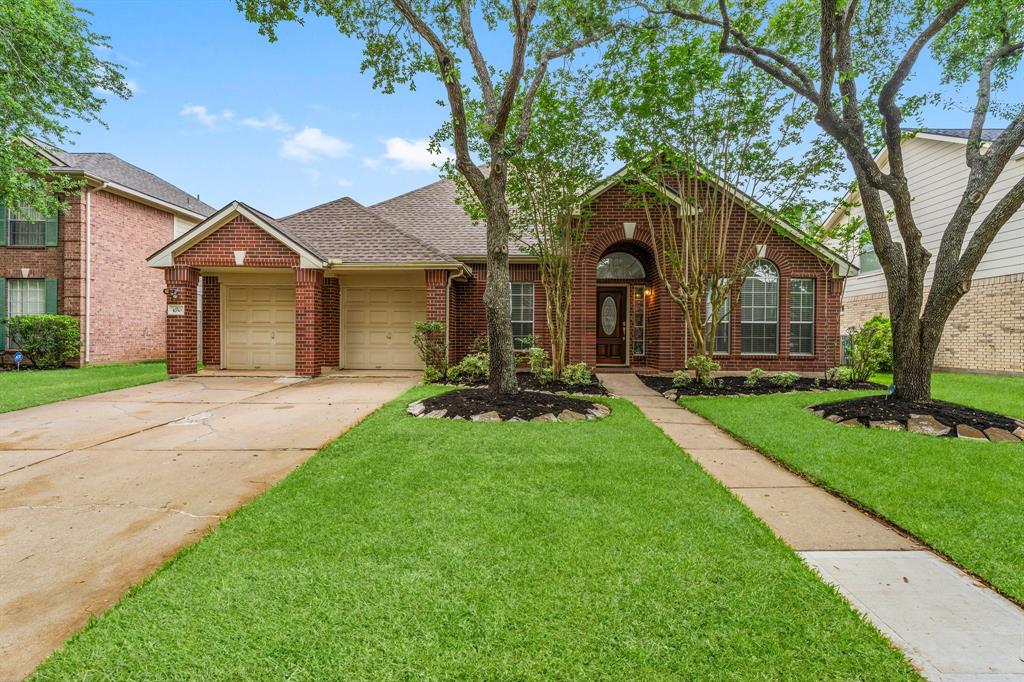 1030 Evandale Ln Ln, Sugar Land, Texas image 1