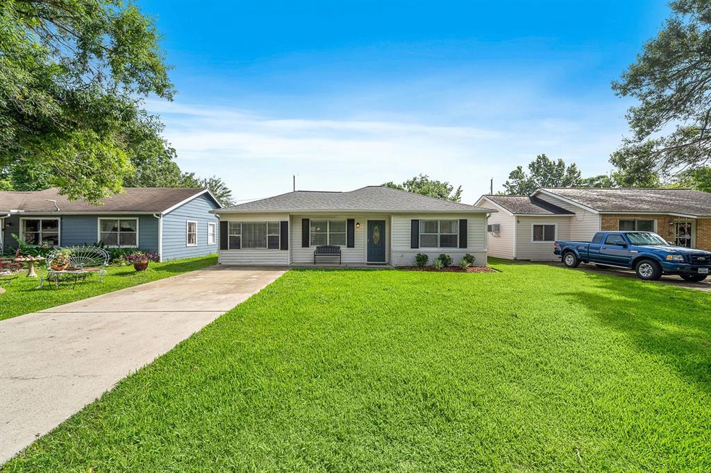 715 S Nugent Street, La Porte, Texas image 1