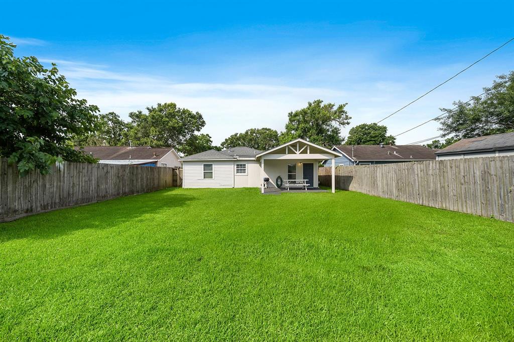 715 S Nugent Street, La Porte, Texas image 16