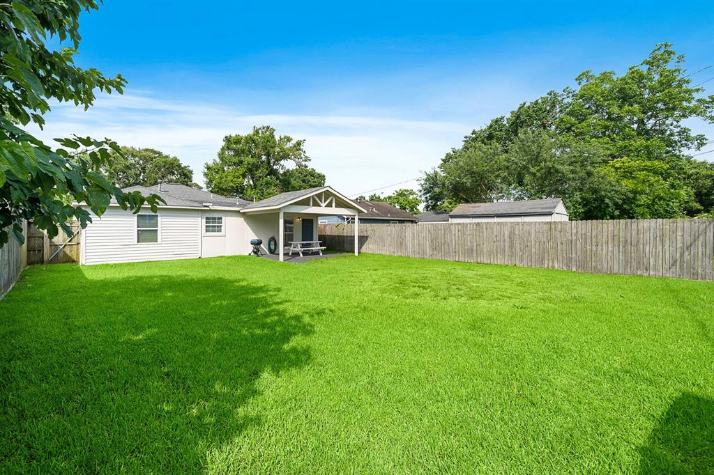 715 S Nugent Street, La Porte, Texas image 14