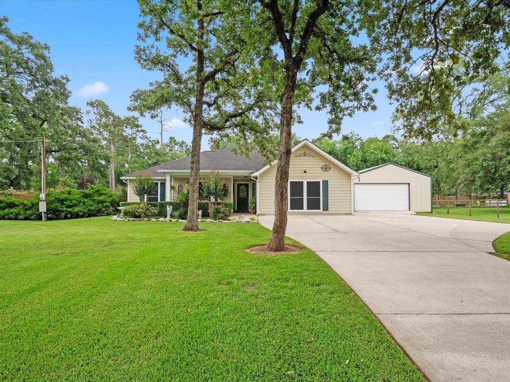 136 Fantail Street, Magnolia, Texas image 3