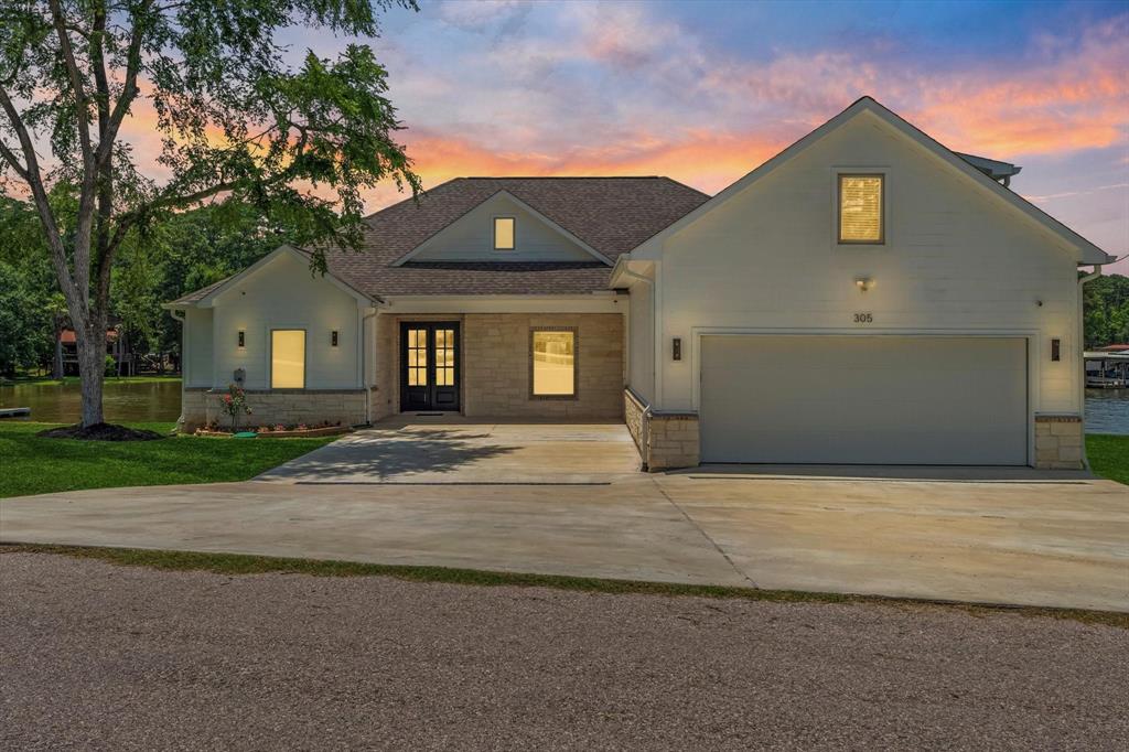 305 Twin Magnolia