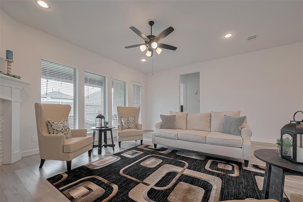 2854 Acacia Grove Drive, Katy, Texas image 9