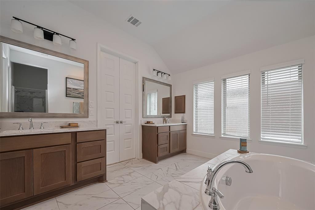 2854 Acacia Grove Drive, Katy, Texas image 24