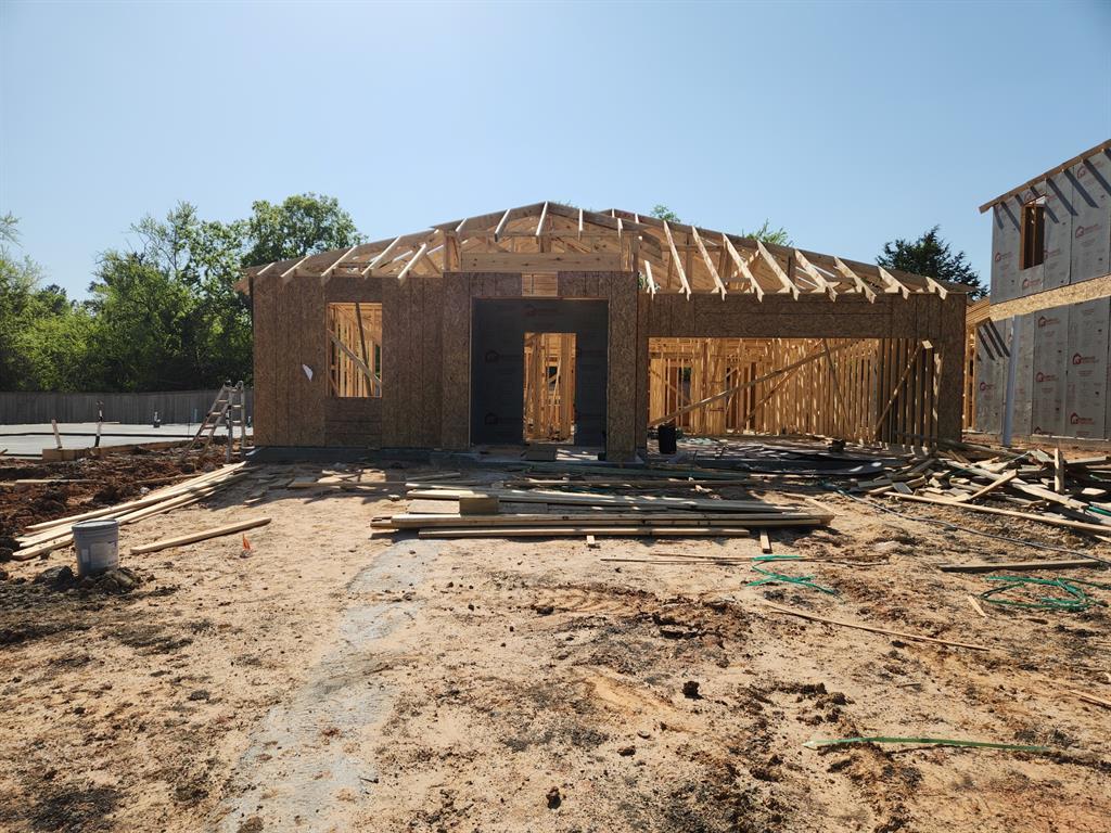 508 Monarch Trail, Huntsville, Texas image 2