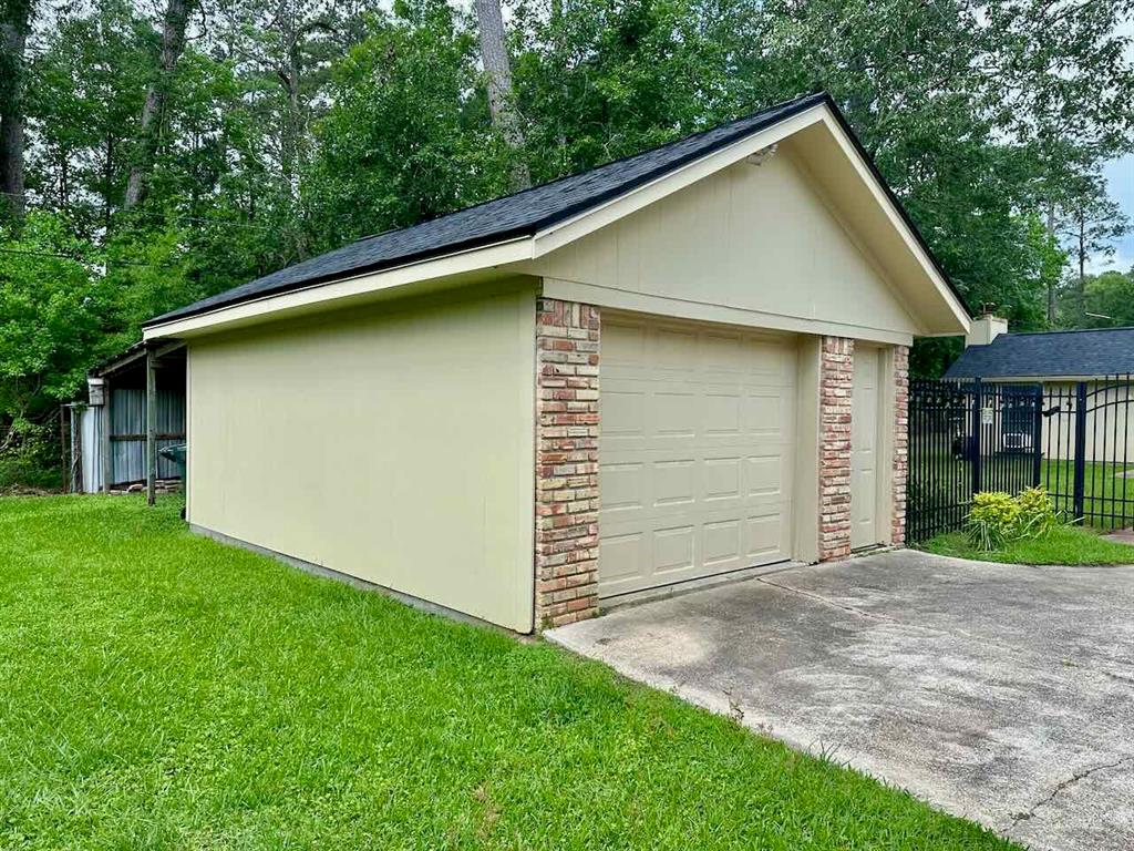 10855 Glenbrook Street, Beaumont, Texas image 7