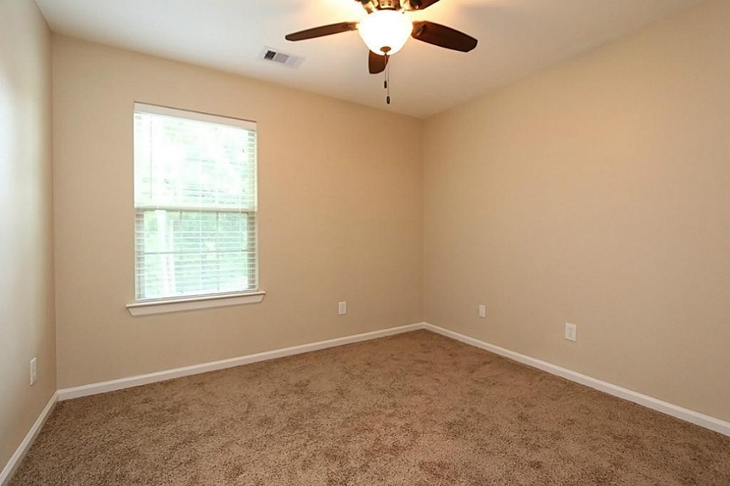 10506 Chateau Lane, Conroe, Texas image 6