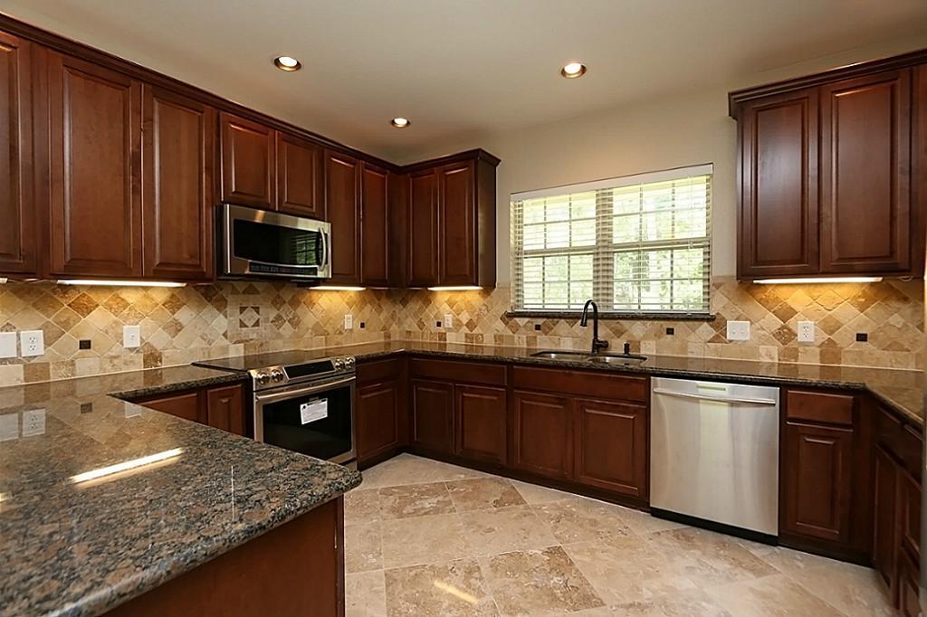 10506 Chateau Lane, Conroe, Texas image 18