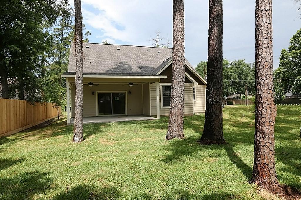 10506 Chateau Lane, Conroe, Texas image 2