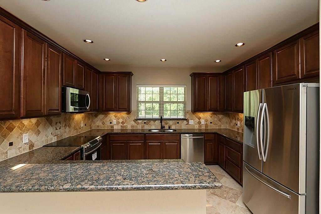 10506 Chateau Lane, Conroe, Texas image 17